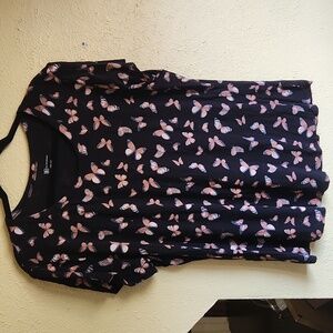 No Boundaries Butterfly Graphic Top Fall